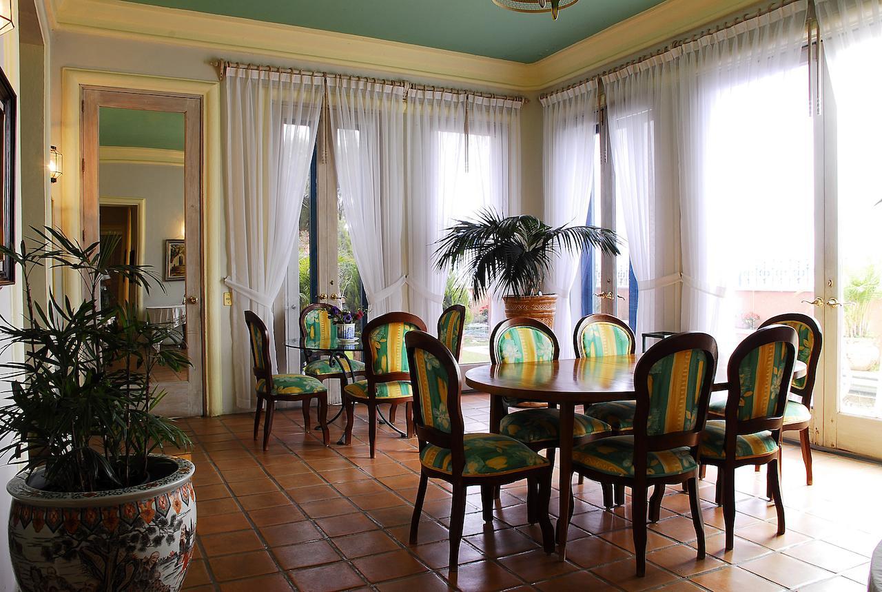 Lake Chapala Inn Екстериор снимка